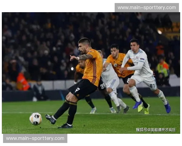 狼队边路突击能力因两翼主力伤缺而大幅减弱 狼队边路突击能力因两翼主力伤缺而大幅减弱